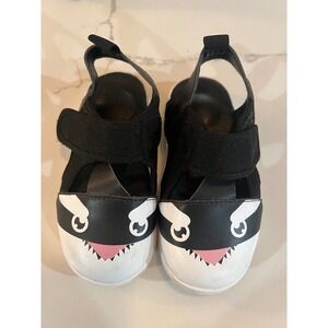 Ikiki Kids Shark Face Sandals Size 10 Toddler Hook and Loop Black White